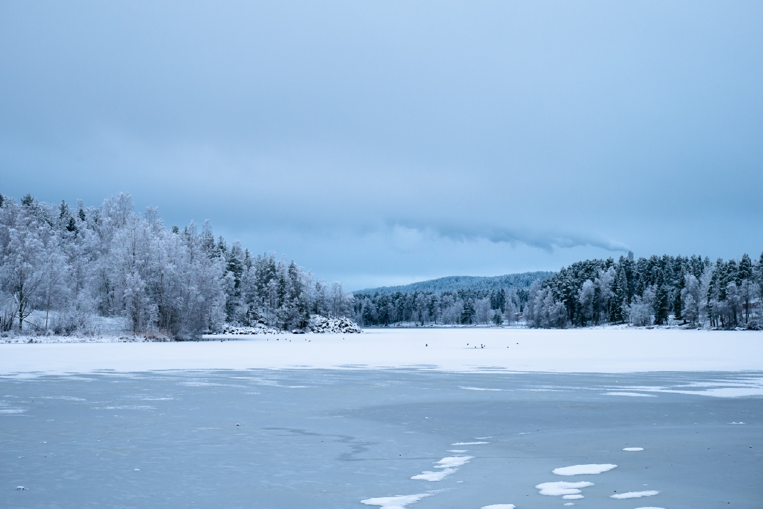 Jyväskylän Tikan uimaranta kylmänä pakkaspäivänä.